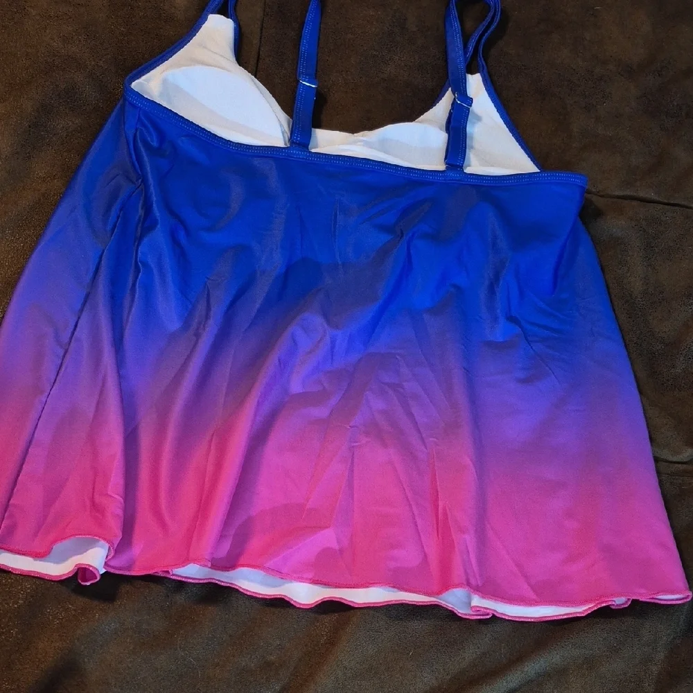 Blue and Pink NWOT Gradient Swim Suit with Ombré Effect. - Picture 11 of 11